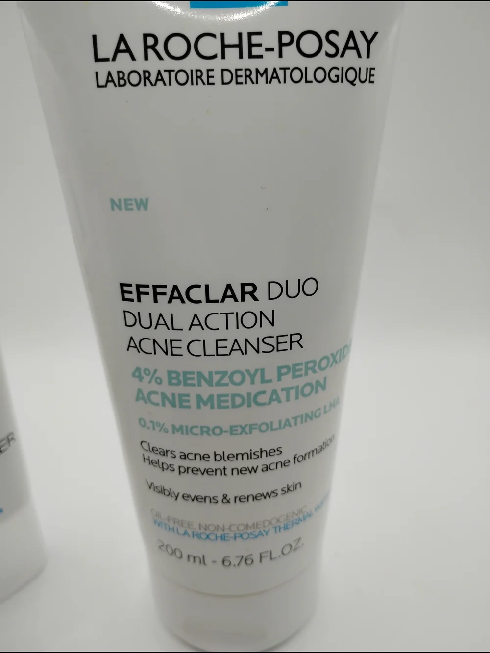 La Roche-Posay Effaclar Duo Dual Action Acne Cleanser & Prebiotic Thermal Water - Picture 9 of 9